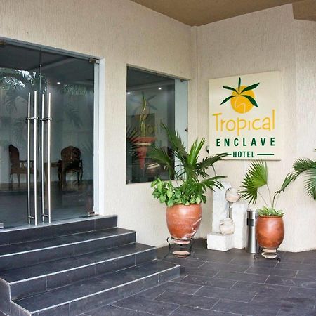 Tropical Enclave Hotel Accra Exterior photo