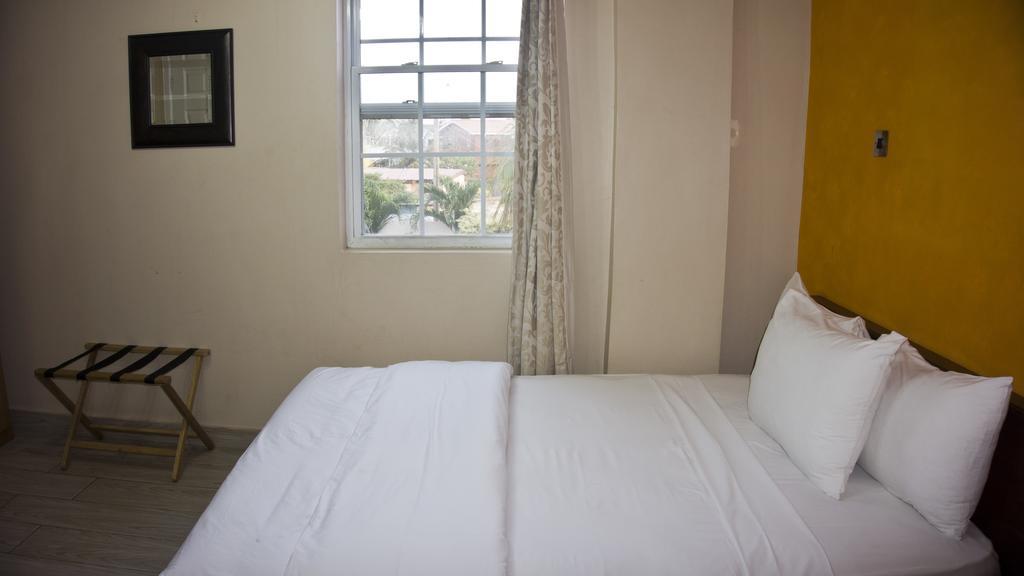 Tropical Enclave Hotel Accra Exterior photo
