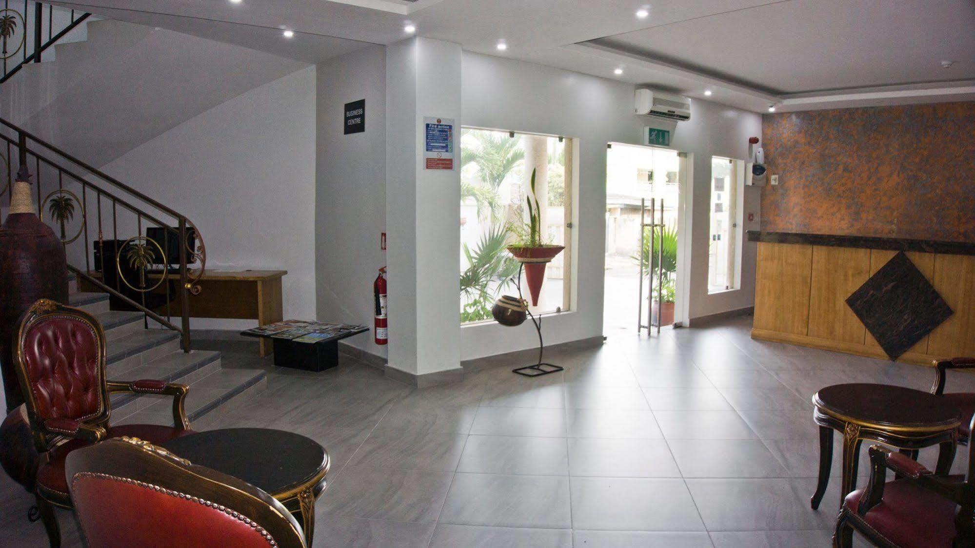 Tropical Enclave Hotel Accra Exterior photo