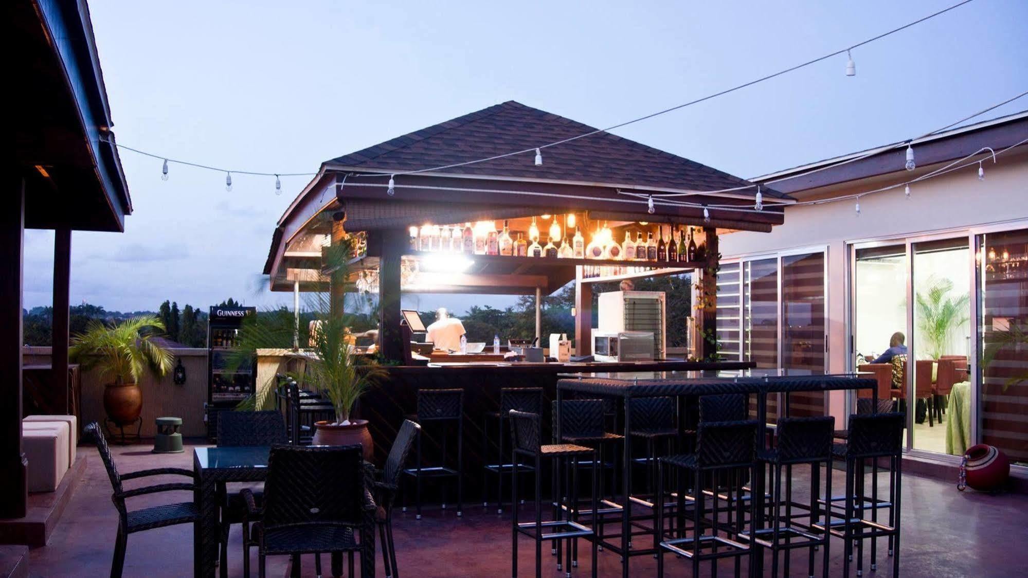 Tropical Enclave Hotel Accra Exterior photo