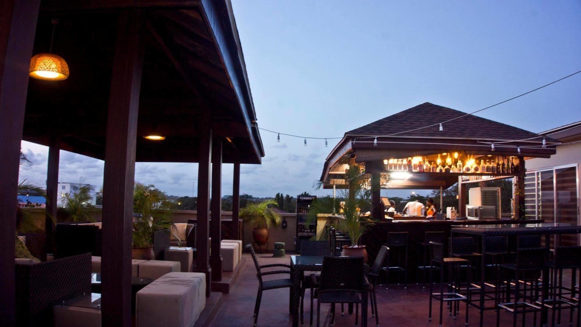 Tropical Enclave Hotel Accra Exterior photo